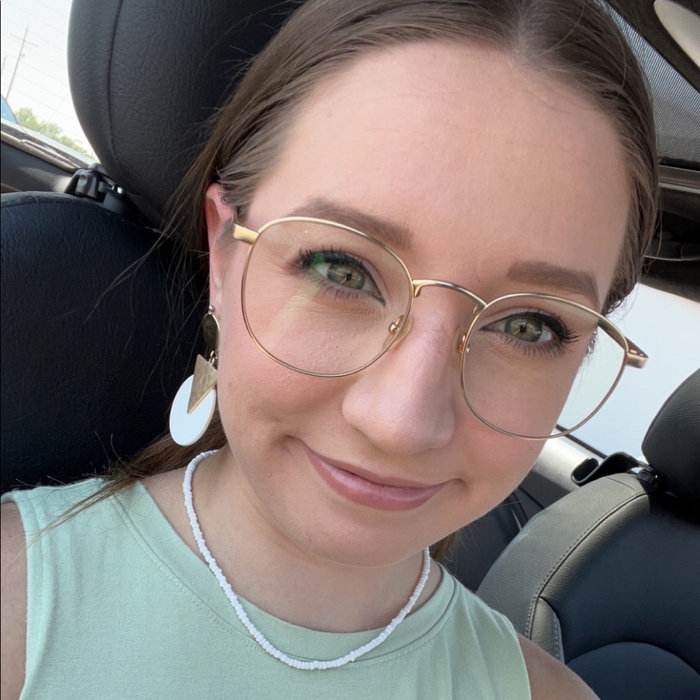 Meet your Posher, Savanna